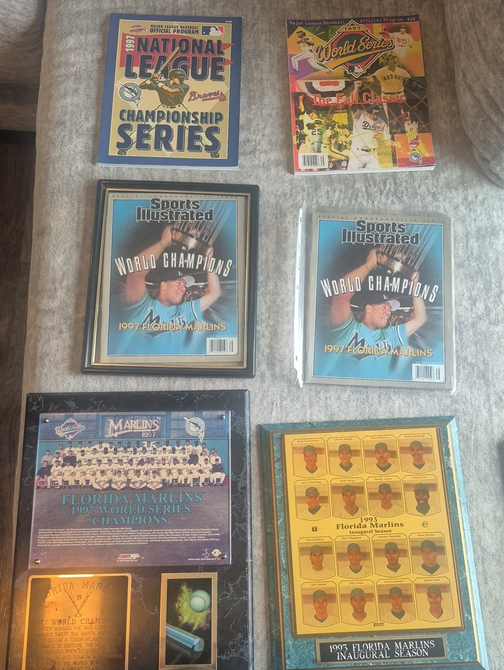 Florida Marlins 1997 World Champions Sports Illustrated Covers & Memorabilia Set